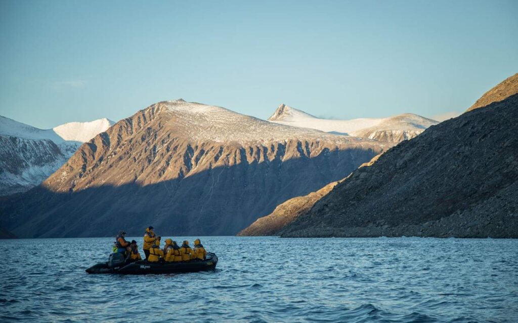 Arctic Express Canada: The Heart of the Northwest Passage