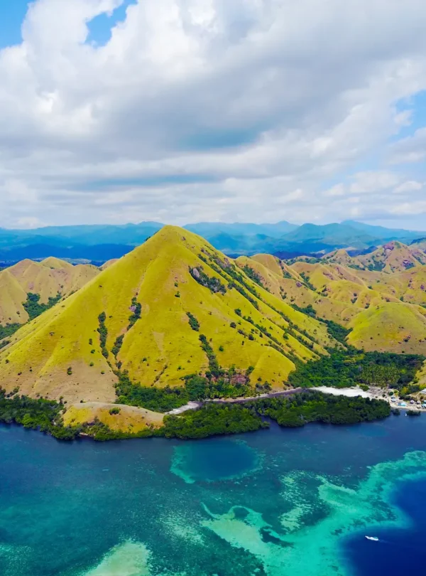 Bali – Komodo National Park Expedition (Aqua Expeditions)